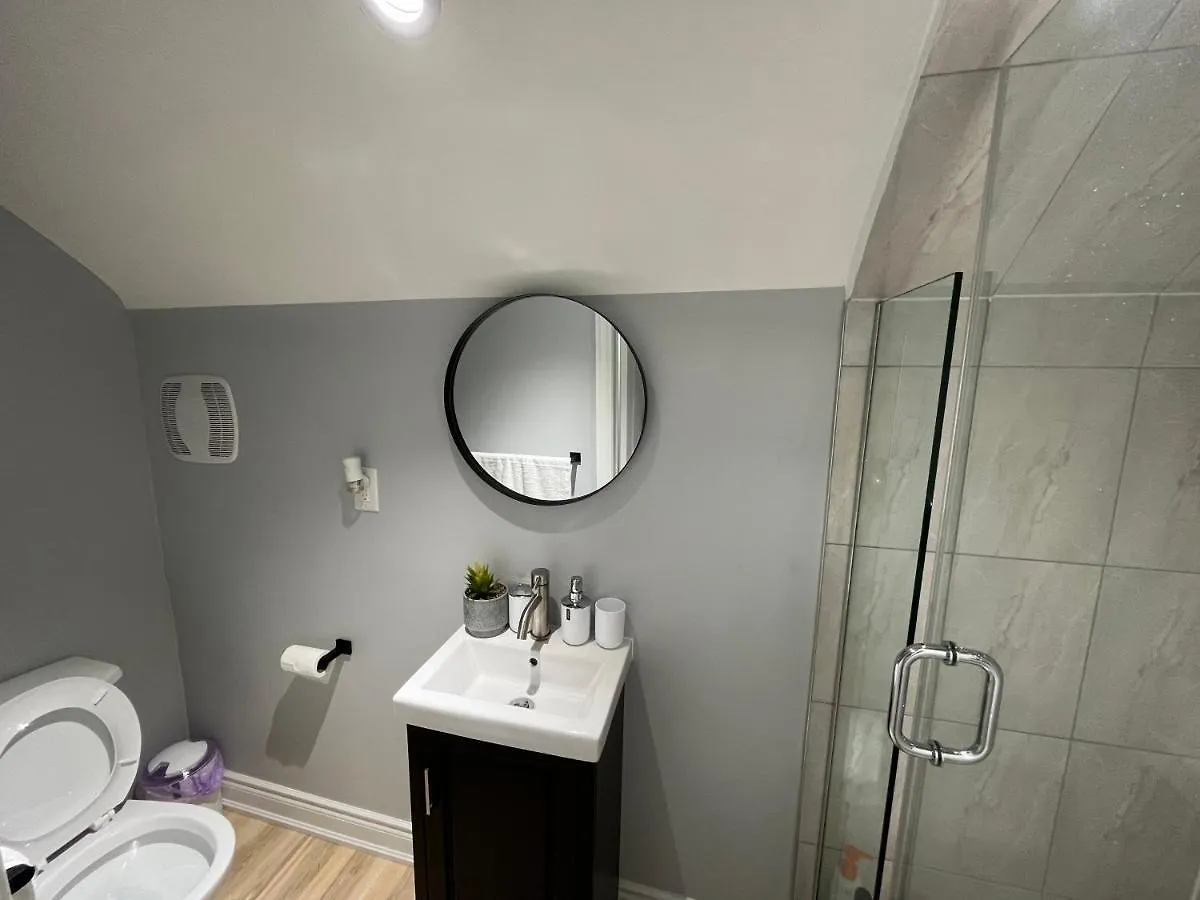 Renovated Home - Walk To Falls & Tourist District Niagara Falls 0*,